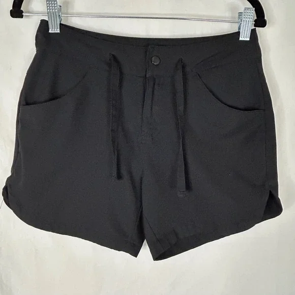 Magellan Outdoors Womens Black Active Shorts Size XS Polyester Zip Pocket - Picture 1 of 7